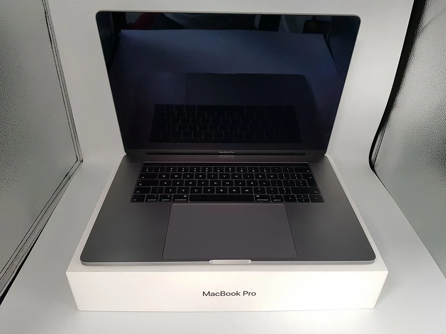laptop-apple-macbook-pro-a1990-2018-i9-16gb500gb-walbrzyska-48a-paw-20-warszawa