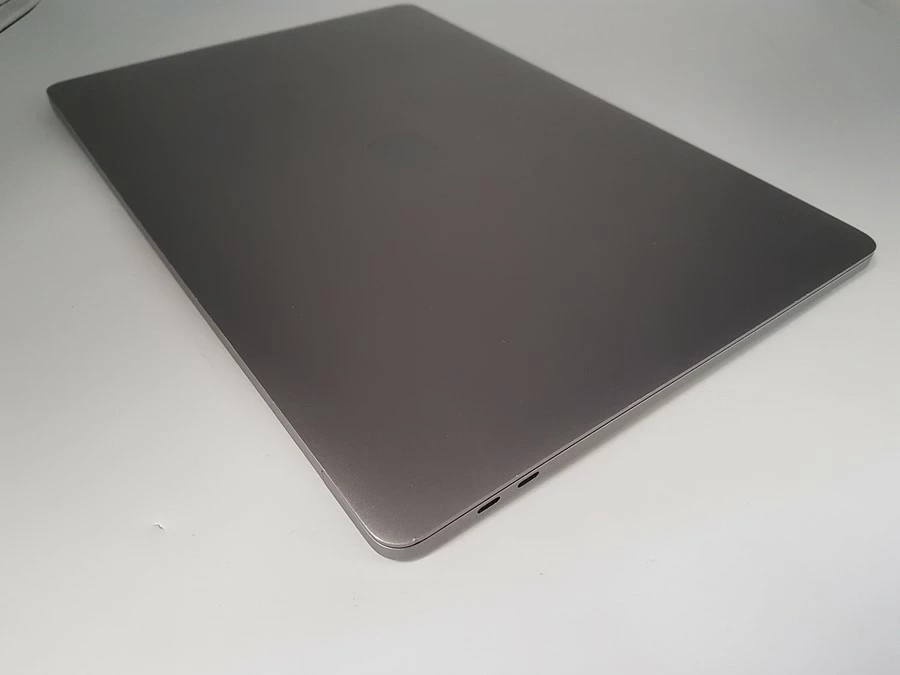 laptop-apple-macbook-pro-a1990-2018-i9-16gb500gb-model-macbook-pro-15-a1990
