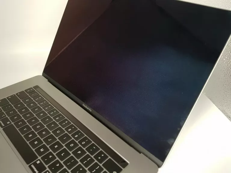 laptop-apple-macbook-pro-a1990-2018-i9-16gb500gb-liczba-rdzeni-procesora-4329-7