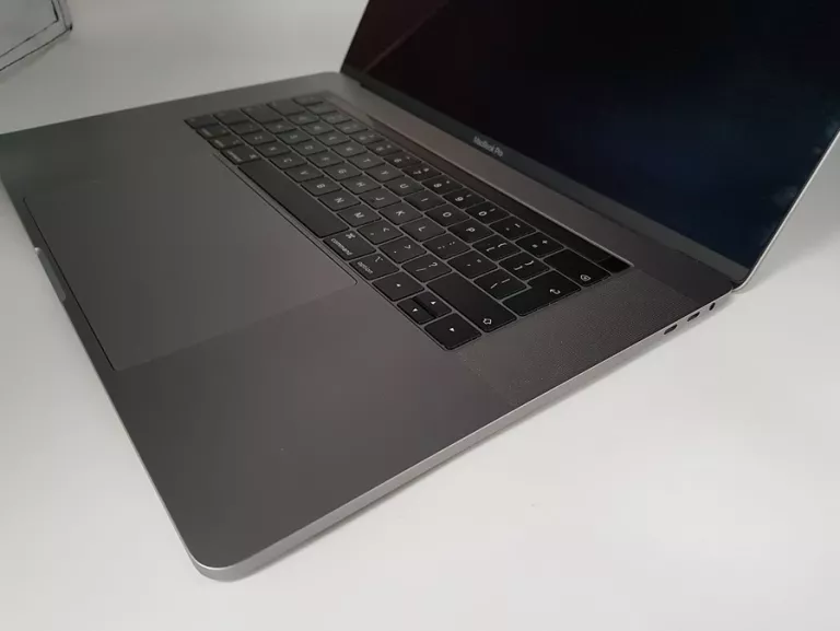 LAPTOP APPLE MACBOOK PRO A1990 2018 I9 16GB/500GB