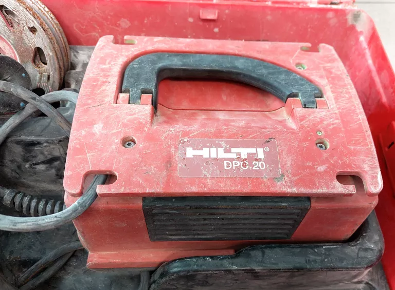 szlifierka-do-betonu-hilti-dg-150-opis-rodzaj-zasilania-sieciowe