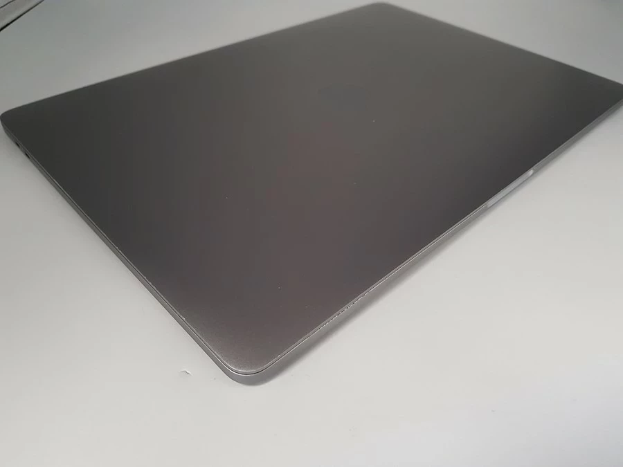 laptop-apple-macbook-pro-a1990-2018-i9-16gb500gb-uklad-klawiatury-249838-1769451