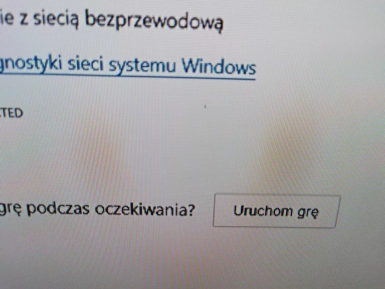 telewizor-telefunken-32-smart-tv-pilot-marka-telefunken
