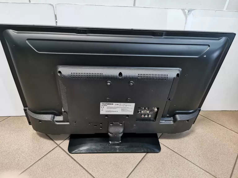 telewizor-telefunken-32-smart-tv-pilot-przekatna-ekranu-cale-32