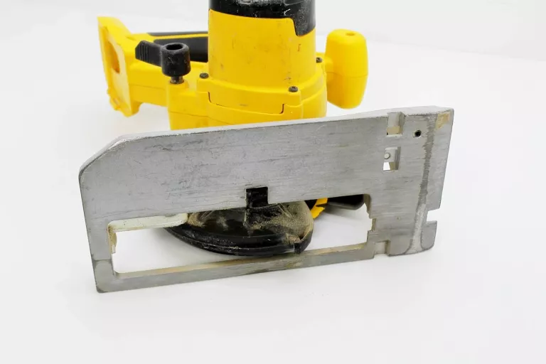 pila-tarczowa-dewalt-dc390-18v-body-srednica-otworu-pily-20