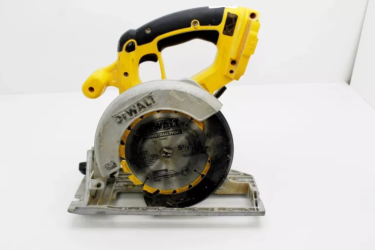 PIŁA TARCZOWA DEWALT DC390 18V BODY