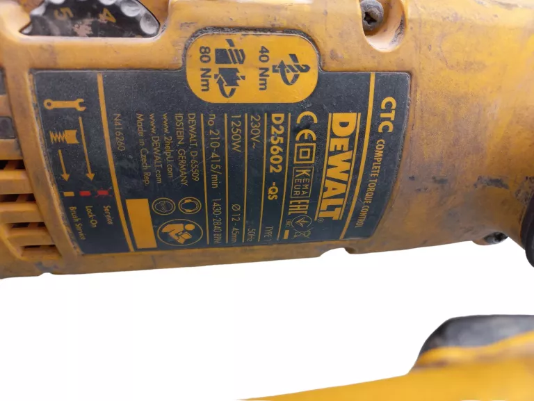 MŁOT DEWALT D25602 1250W 8J