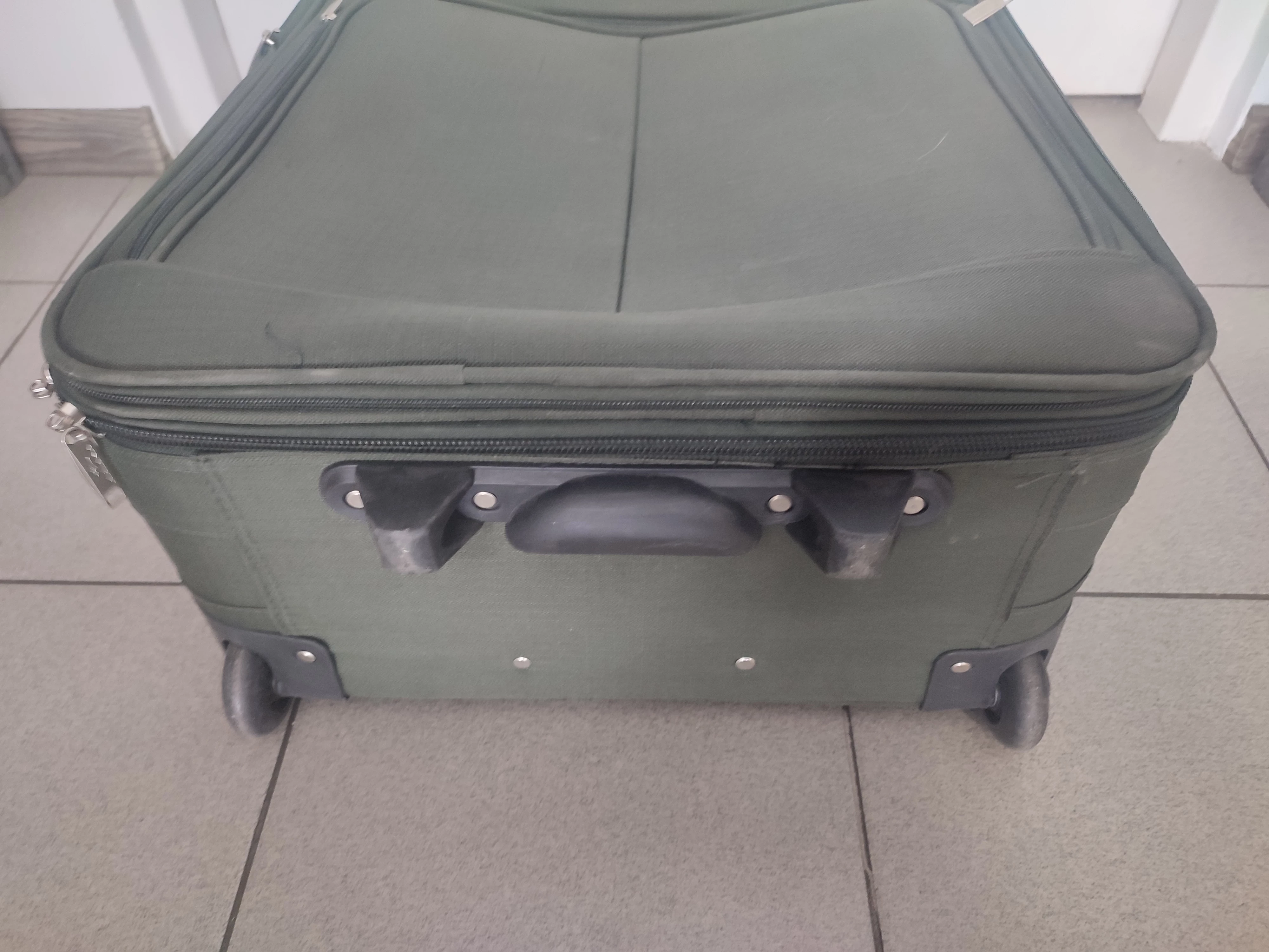 walizka-ariana-wielkosc-duza