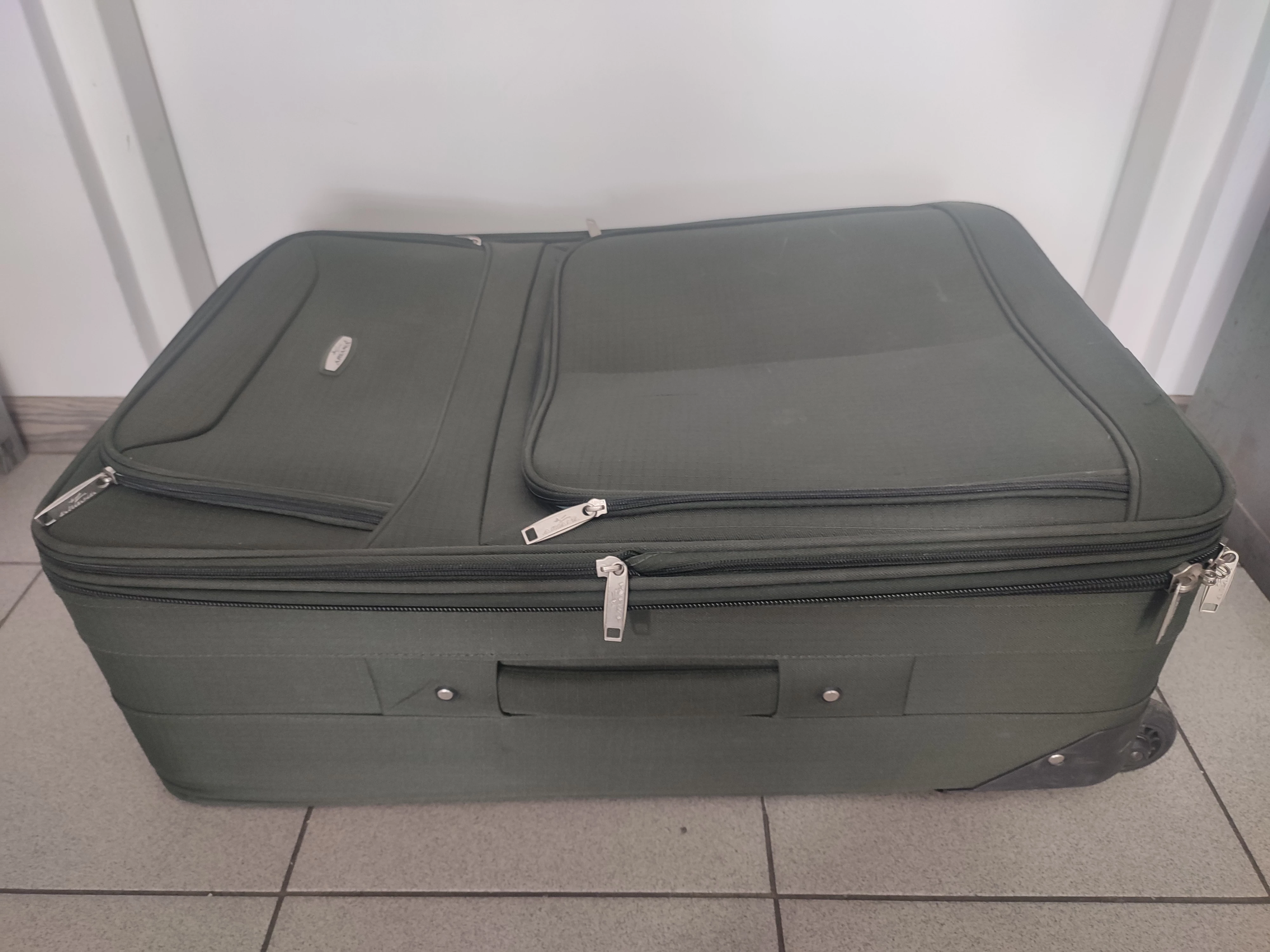 walizka-ariana-rodzaj-walizki-miekkie