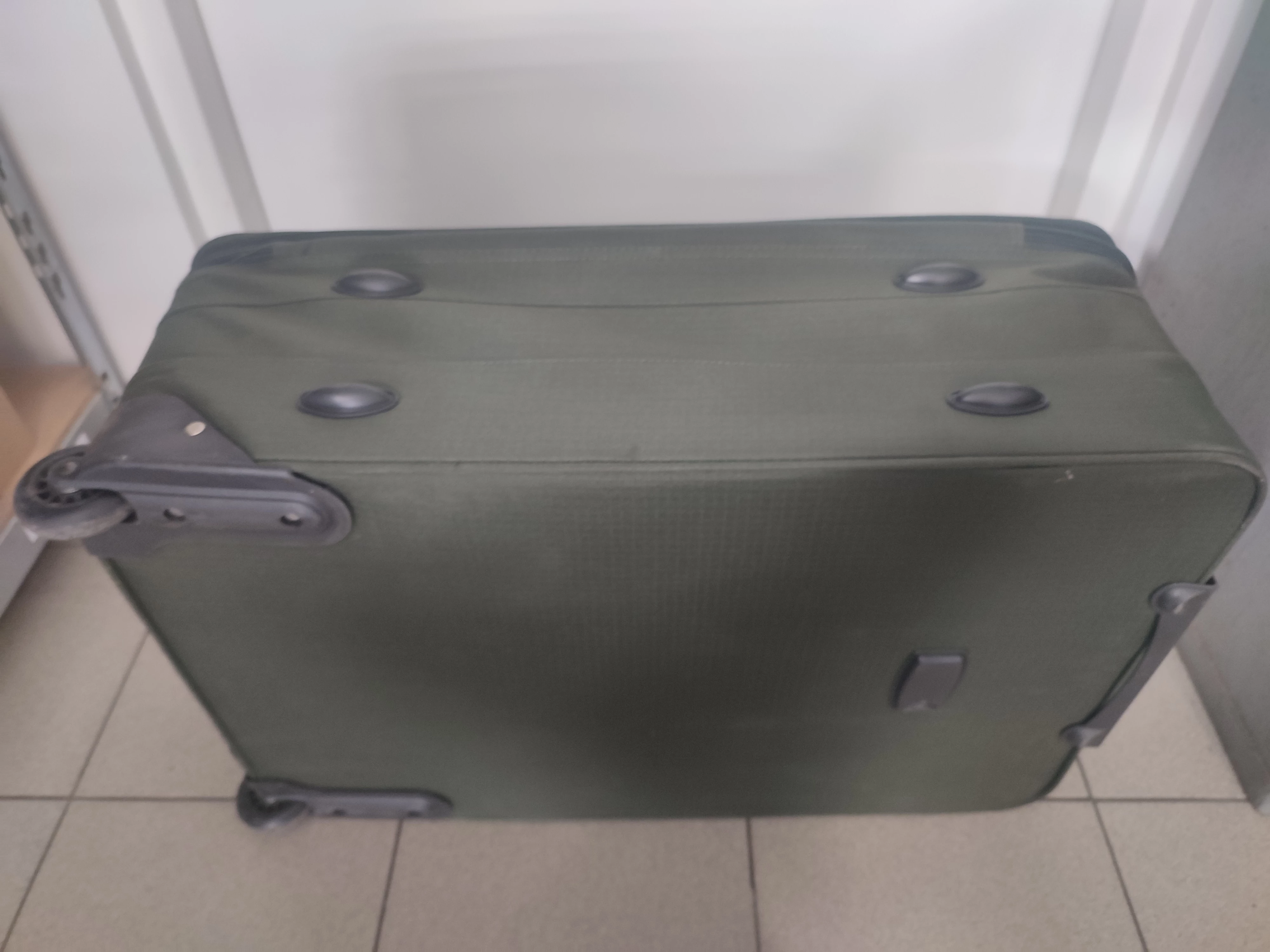 walizka-ariana-material-dominujacy-codura