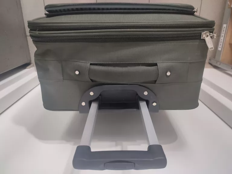 walizka-ariana-stan-uzywany