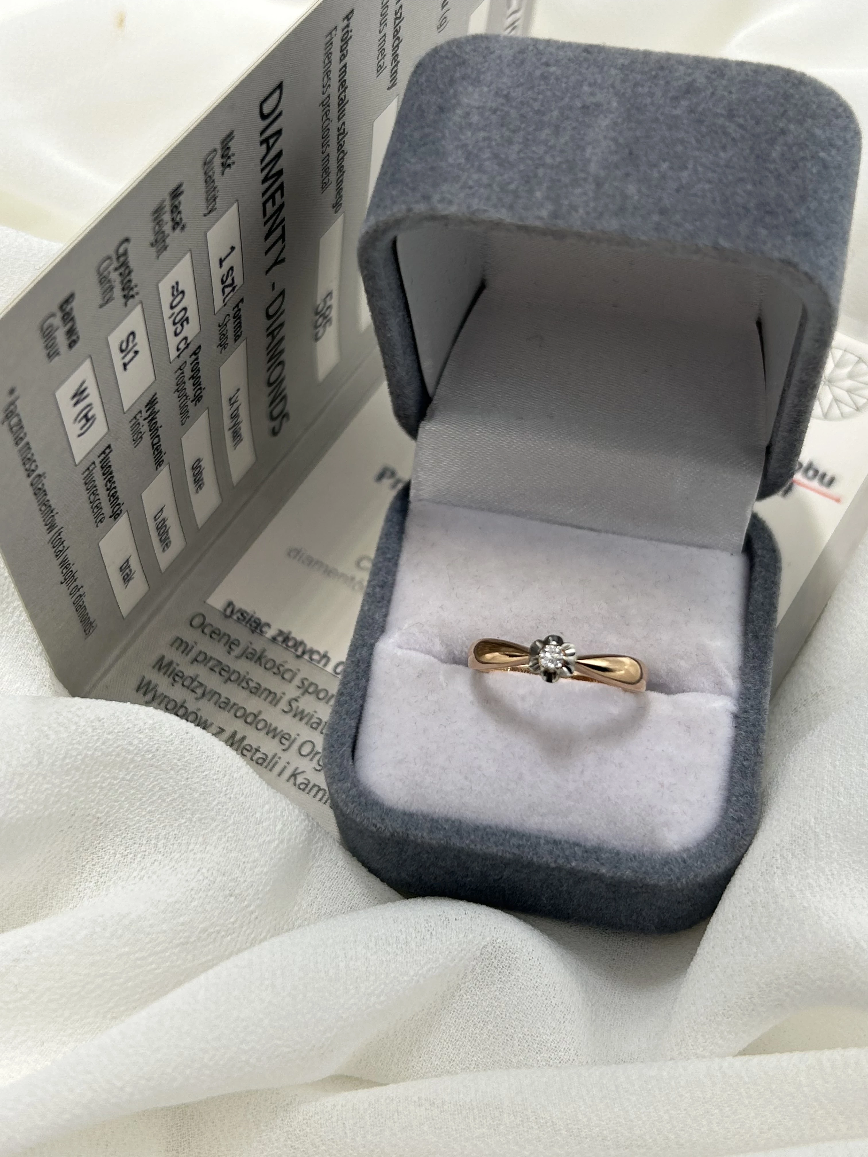 zloty-pierscionek-z-brylantem-w-kwiatku-p585-r10-kolor-dominujacy-205826-225106