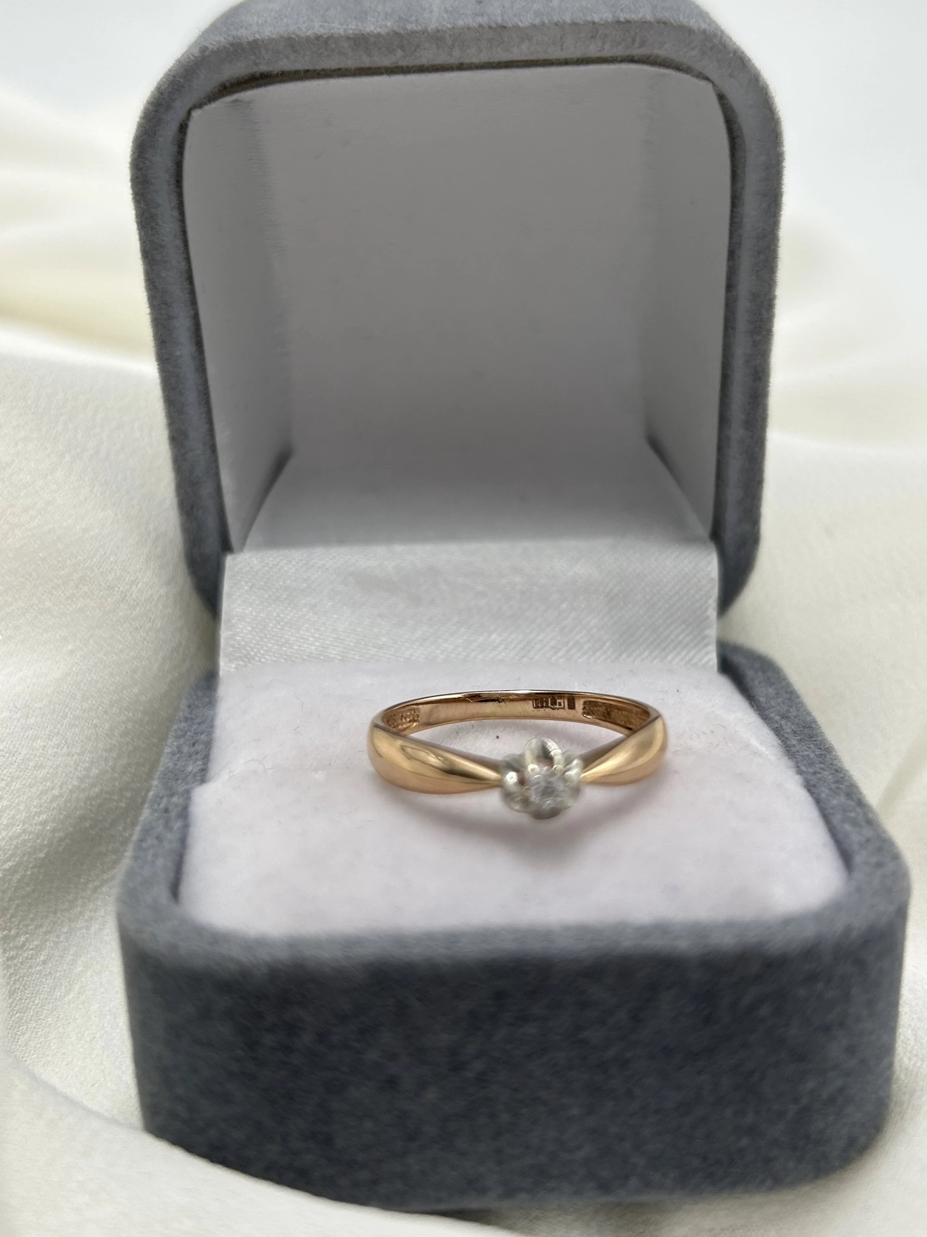 zloty-pierscionek-z-brylantem-w-kwiatku-p585-r10-rozmiarsrednica-wew-mm-372-15