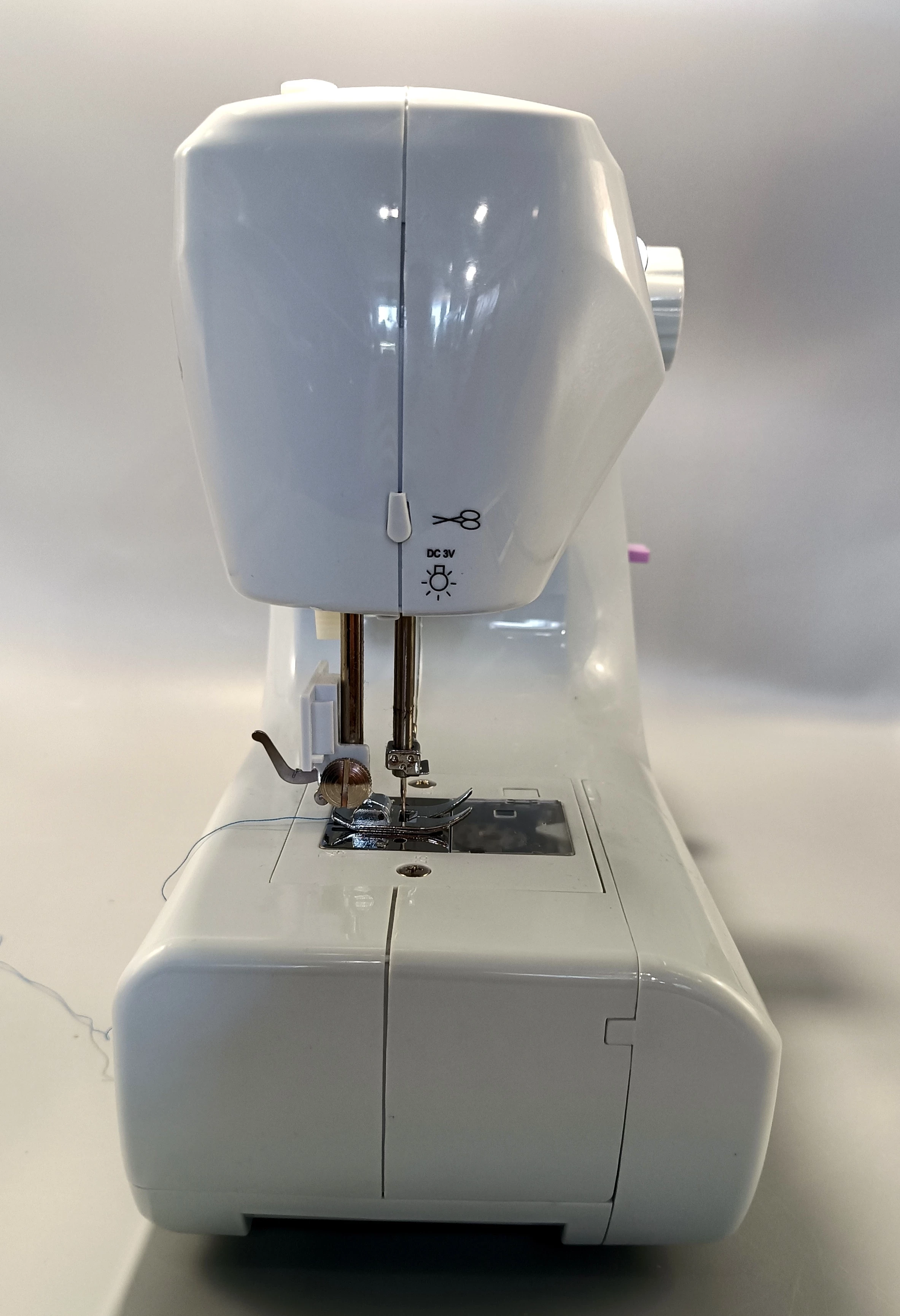 maszyna-do-szycia-lucznik-lena-2019-kod-producenta-01034