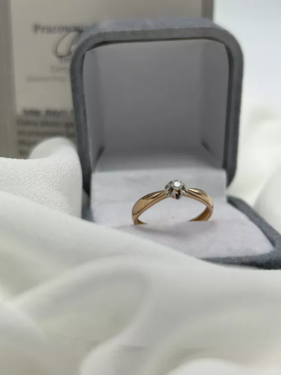 zloty-pierscionek-z-brylantem-w-kwiatku-p585-r10-material-15835-2