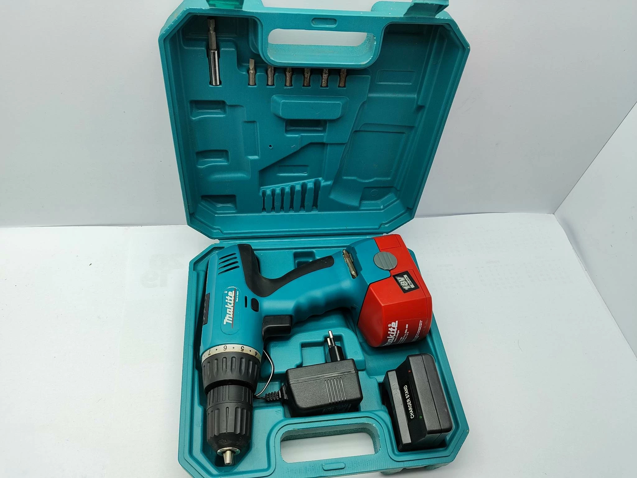 wkretarka-makite-bph-452-rfe-walizka-rynek-20-gostynin-fly