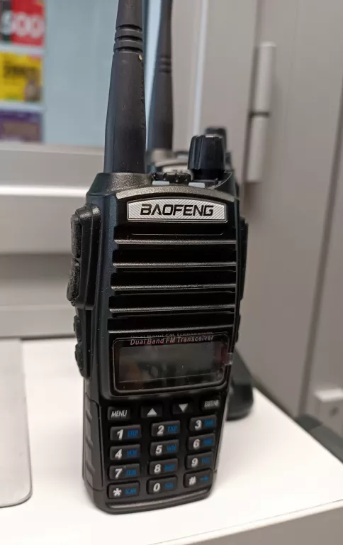 krotkofalowka-baofeng-uv-82-htq-5w-2szt-podstlad-kod-producenta-uv-82-high-power