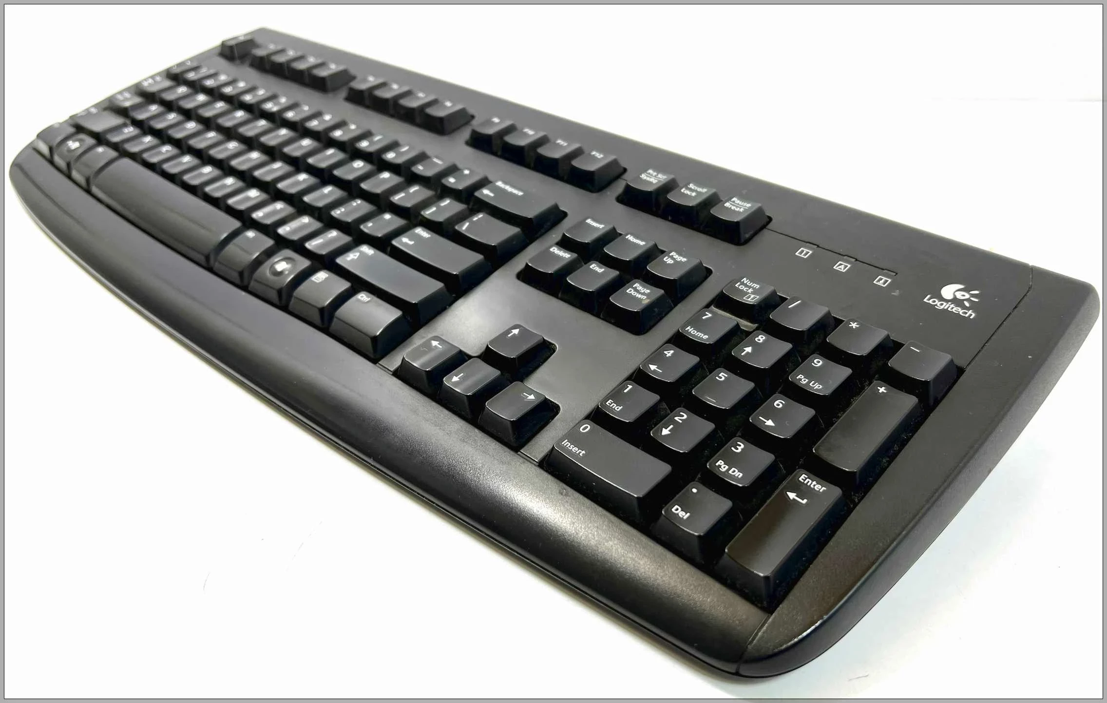 klawiatura-logitech-deluxe-250-typ-klawiatury-membranowa