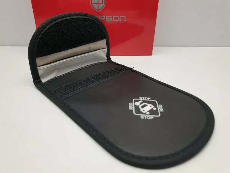 ETUI NA KLUCZE SAMOCHODOWE I KARTY Z RFID PETERSON