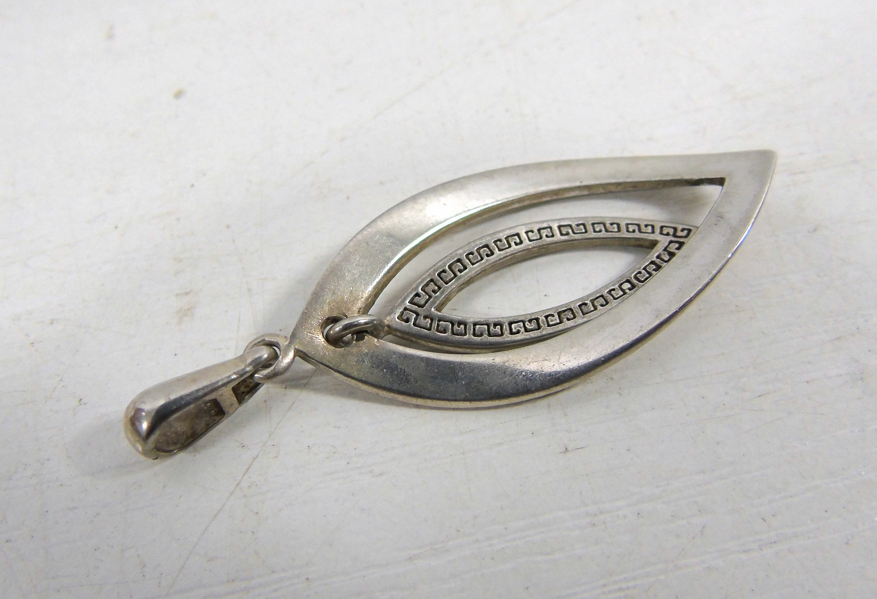 fajowa-srebrna-zawieszka-pr925-plac-wolnosci-6-zuromin