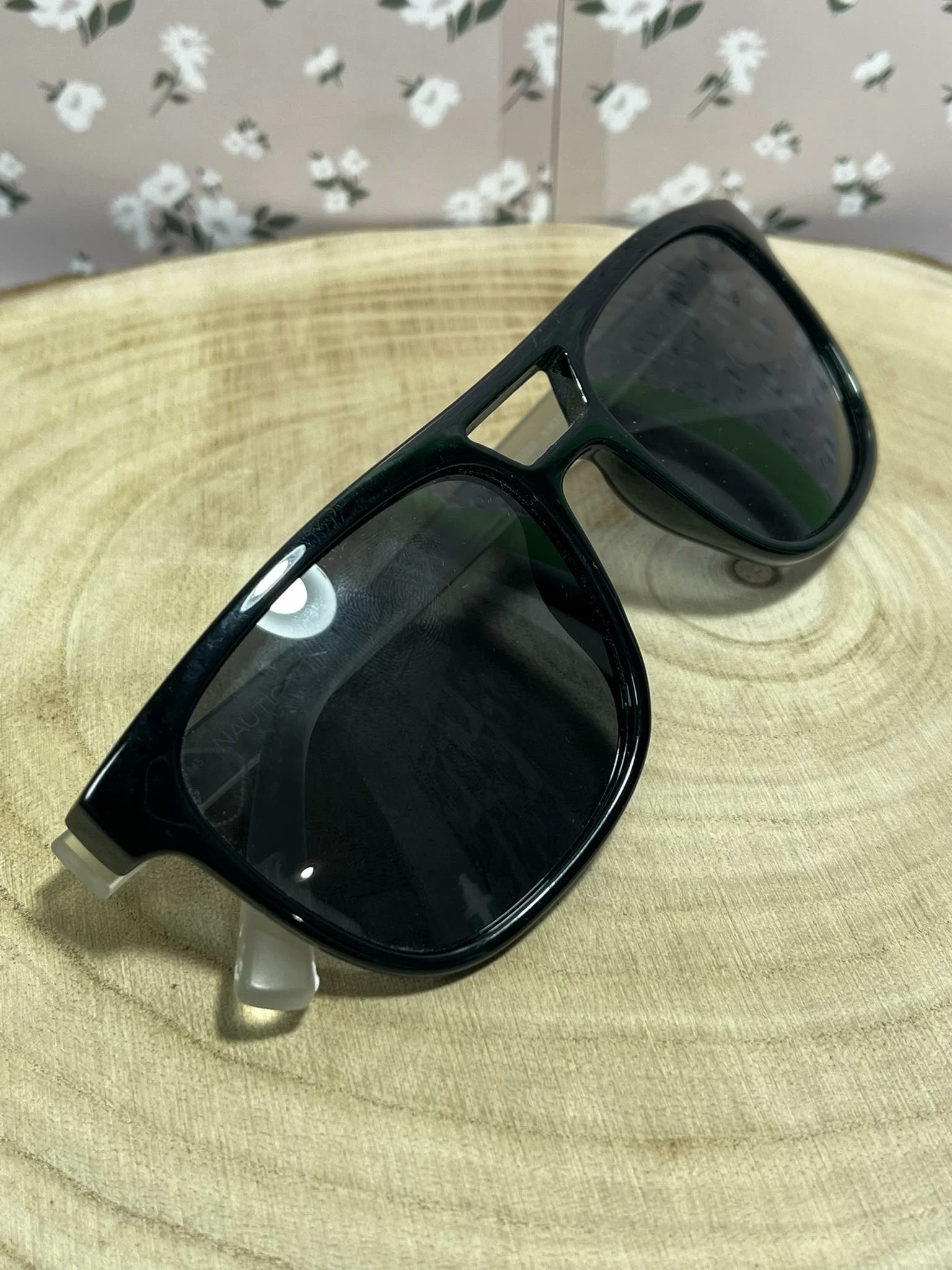 okulary-nautica-polarized-n3633sp-001-5617-145-swidnicka-3-swiebodzice