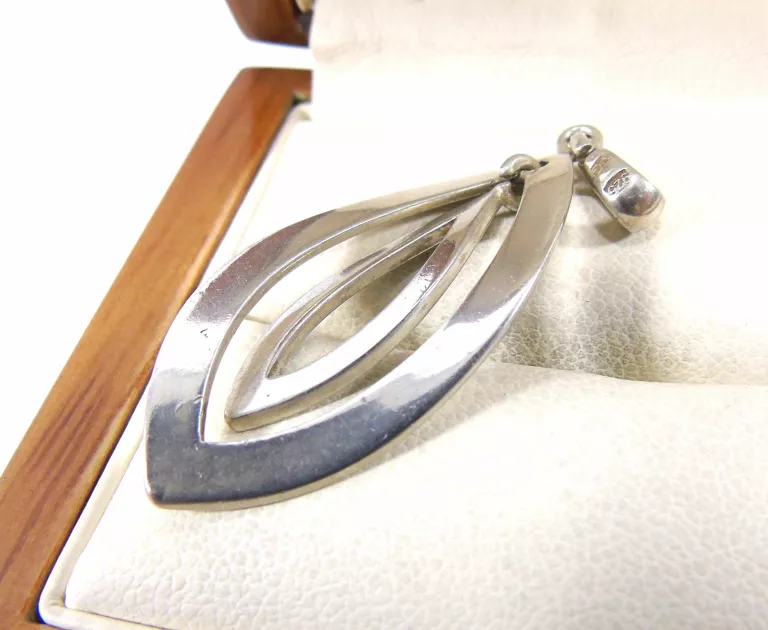 FAJOWA SREBRNA ZAWIESZKA PR925