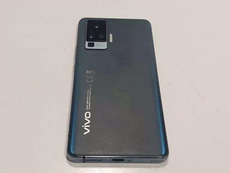 TELEFON VIVO V2006
