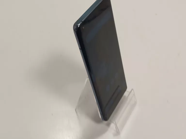 TELEFON VIVO V2006