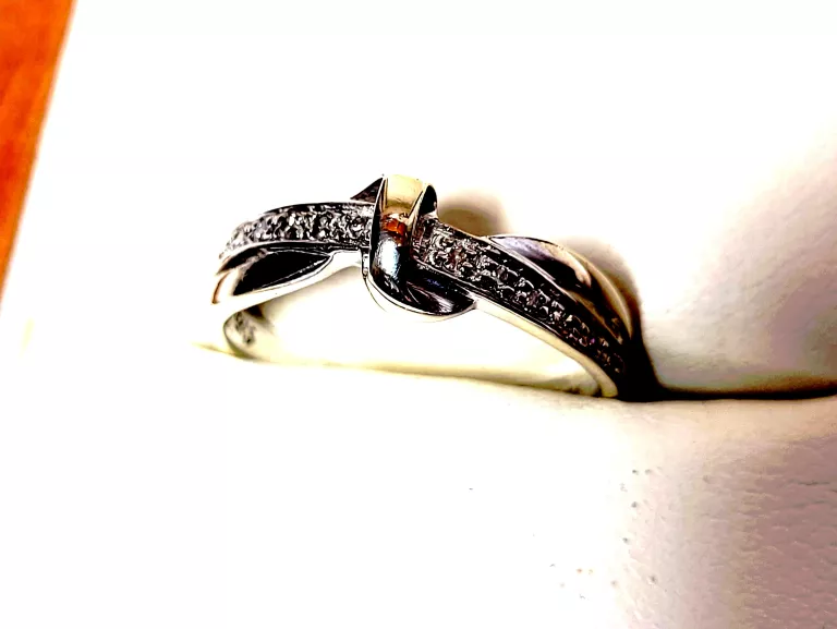 piekny-zloty-pierscionek-z-brylantami-181-375-rodzaj-2205-16