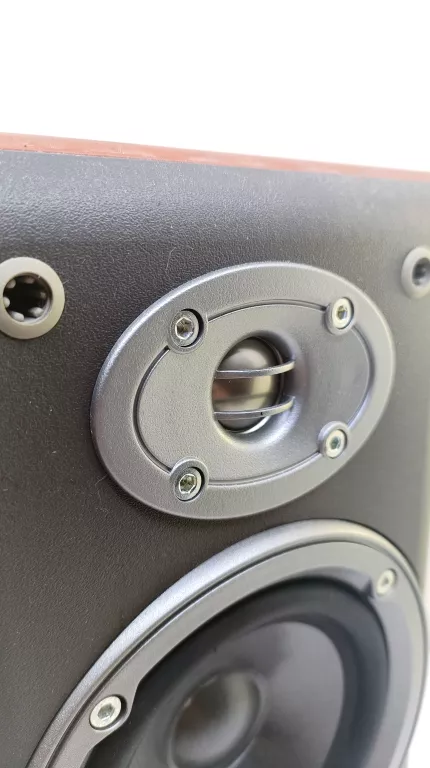 KOLUMNY JBL NORTHRIDGE E20