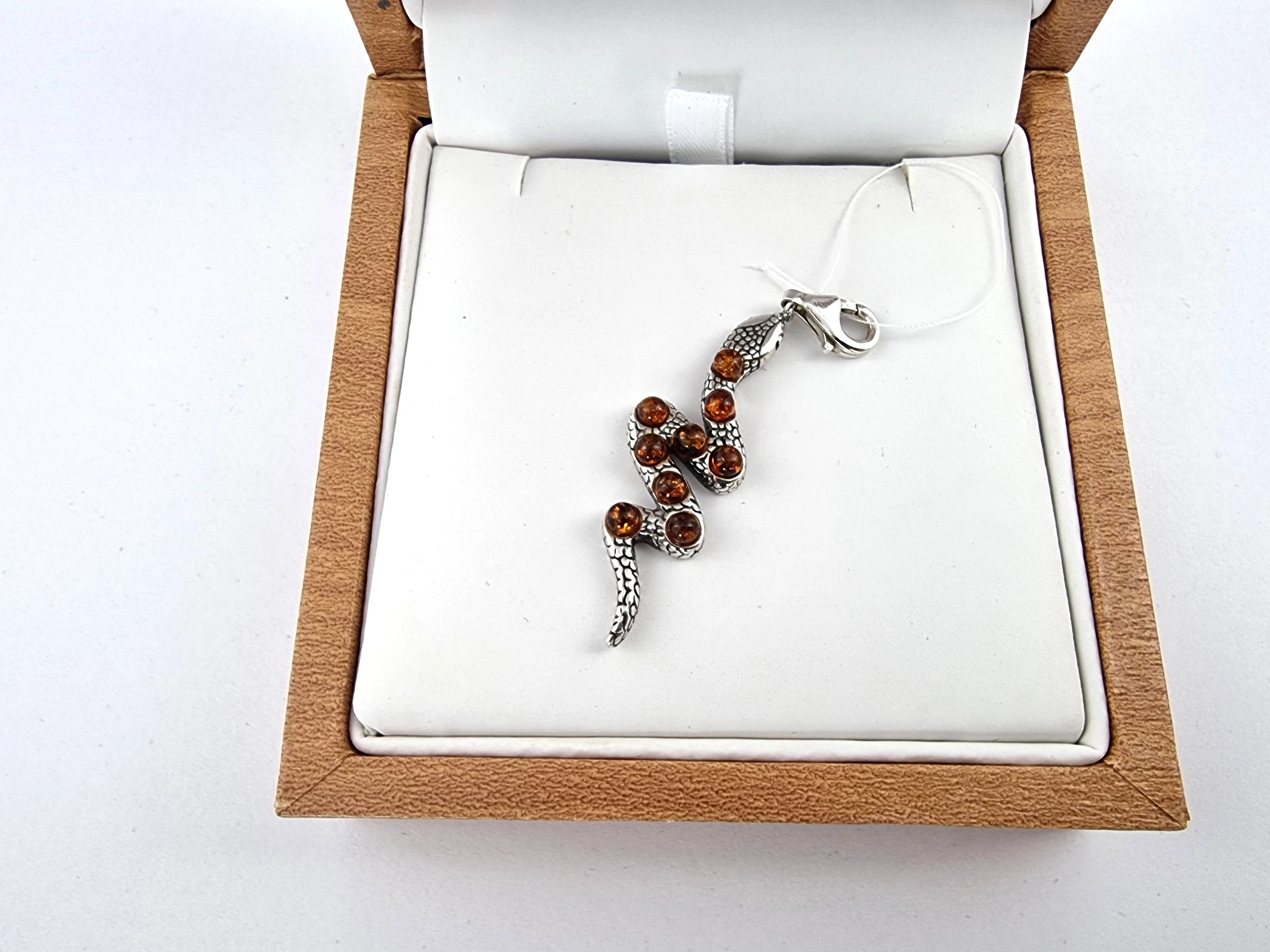 piekna-srebrna-zawieszka-waz-pr925-4g-centralna-10-pulawy-mpd