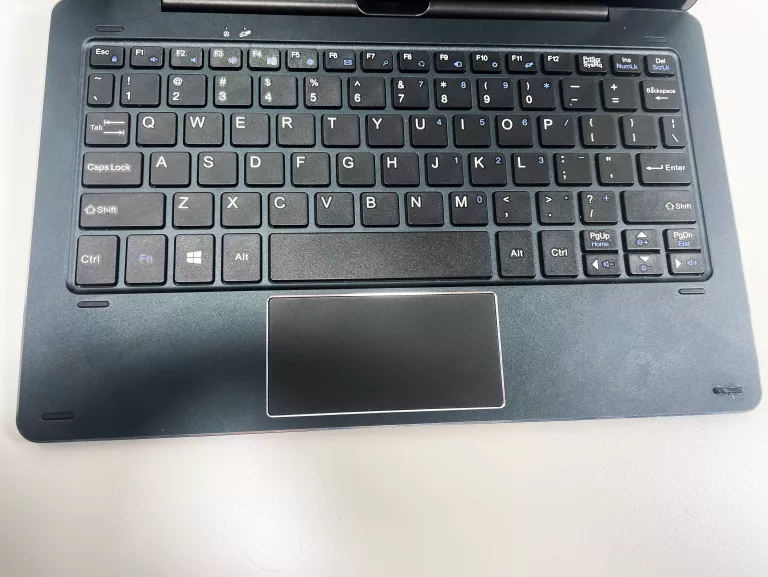 TABLET 2W1 KRUGER&MATZ EDGE 1084