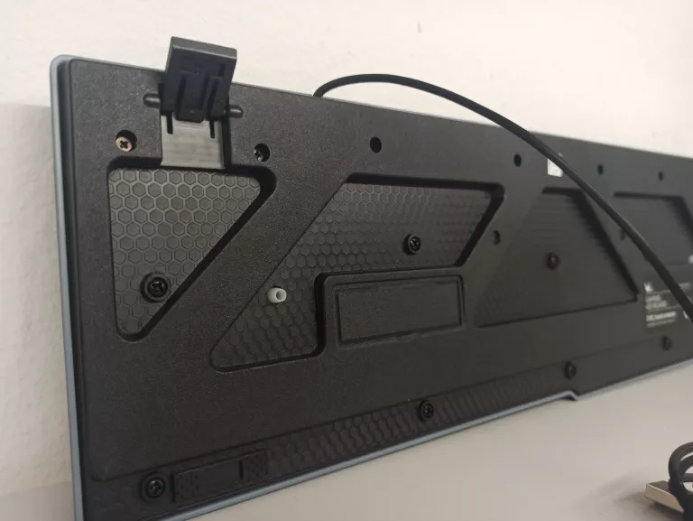 KLAWIATURA GAMINGOWA VARR REBEL VRGBK7023B