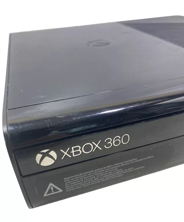 KONSOLA XBOX 360