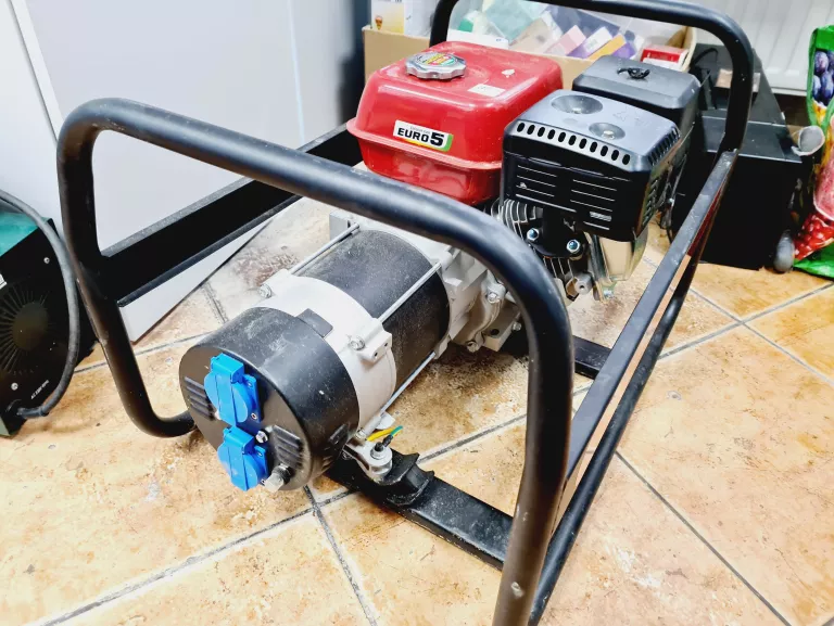 AGREGAT  PEZAL PGG3200XS 3KW ODBIÓR OSOBISTY