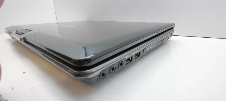LAPTOP ASUS X57V / ŁADOWAKRA