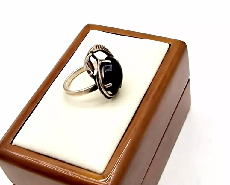 srebrny-pierscionek-875-421g-rodzaj-2205-16