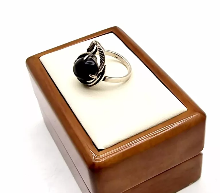 SREBRNY PIERŚCIONEK 875 4,21G