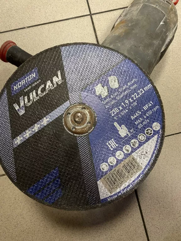 szlifierka-katowa-graphite-59g207-2350w-zdunska-49-lowicz