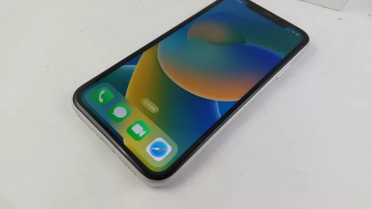 APPLE IPHONE XR 64GB PUDEŁKO BATERIA 83%