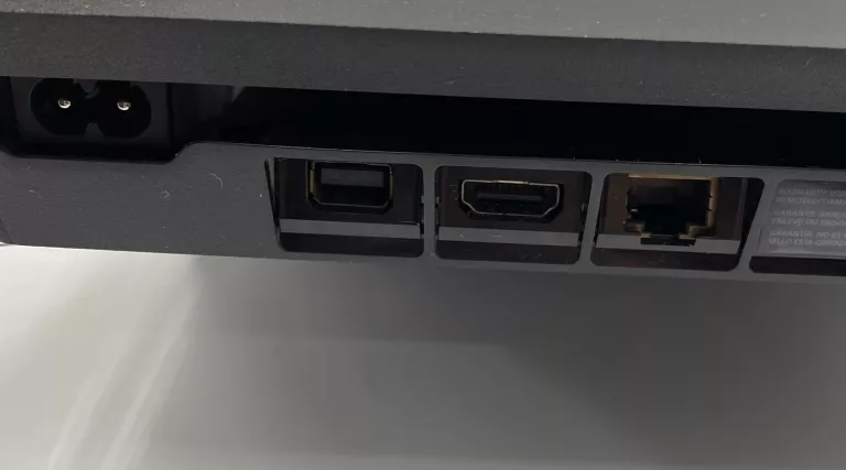 KONSOLA PS4 1TB + OKULARY VR