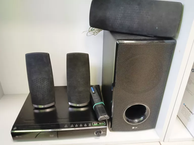KINO DOMOWE LG HX 806PE