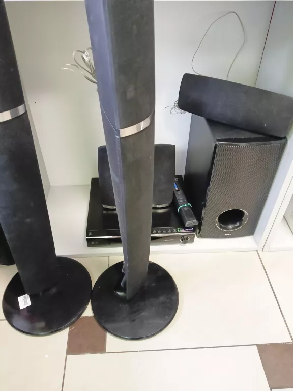 KINO DOMOWE LG HX 806PE