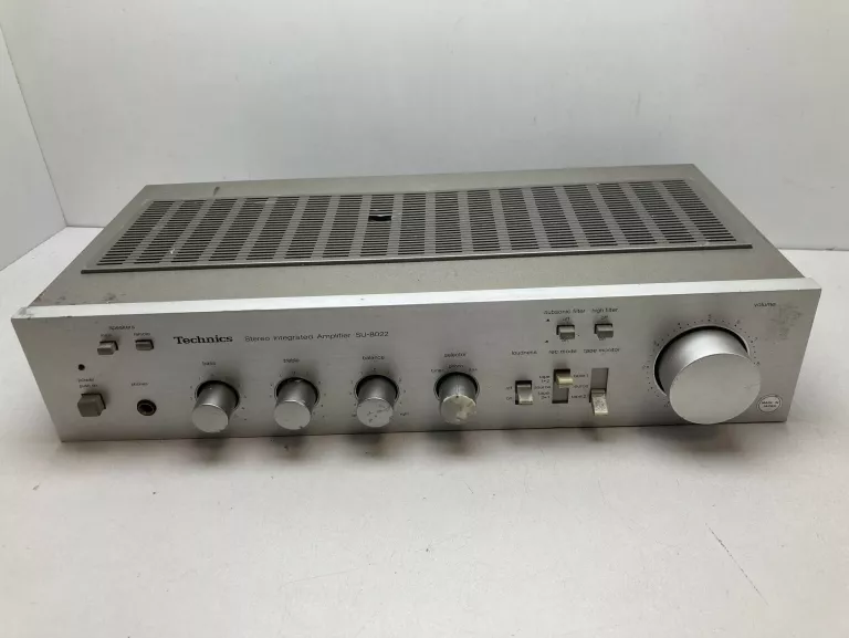 WZMACNIACZ TECHNICS SU-8055