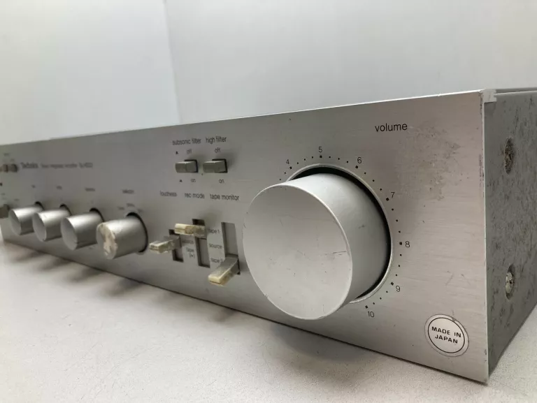 WZMACNIACZ TECHNICS SU-8055