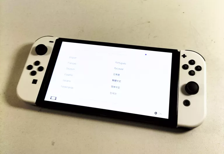 KONSOLA NINTENDO SWITCH OLED BIAŁY