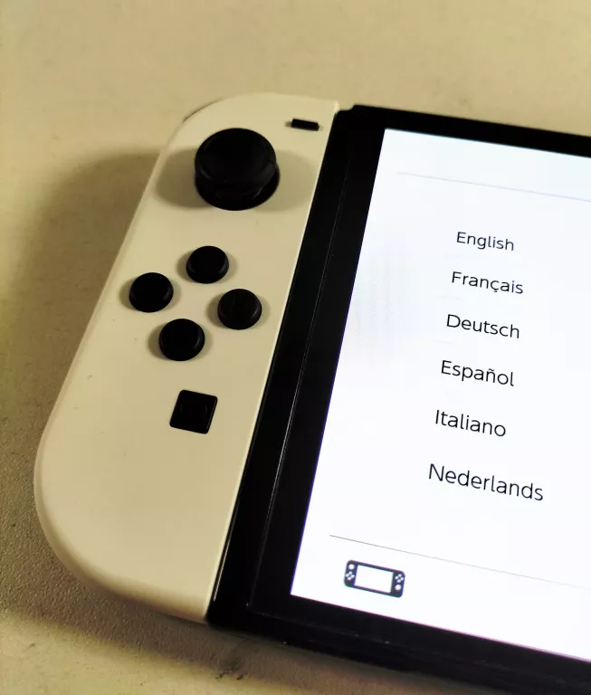KONSOLA NINTENDO SWITCH OLED BIAŁY
