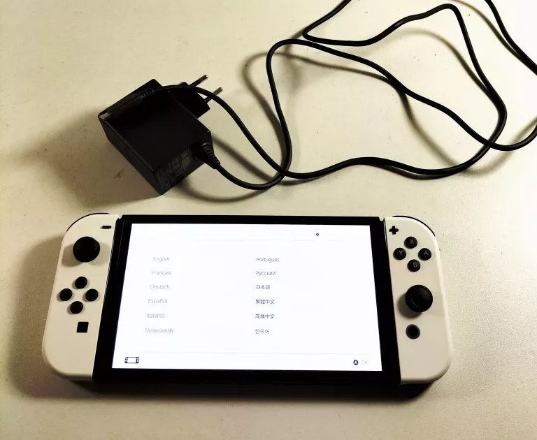 KONSOLA NINTENDO SWITCH OLED BIAŁY