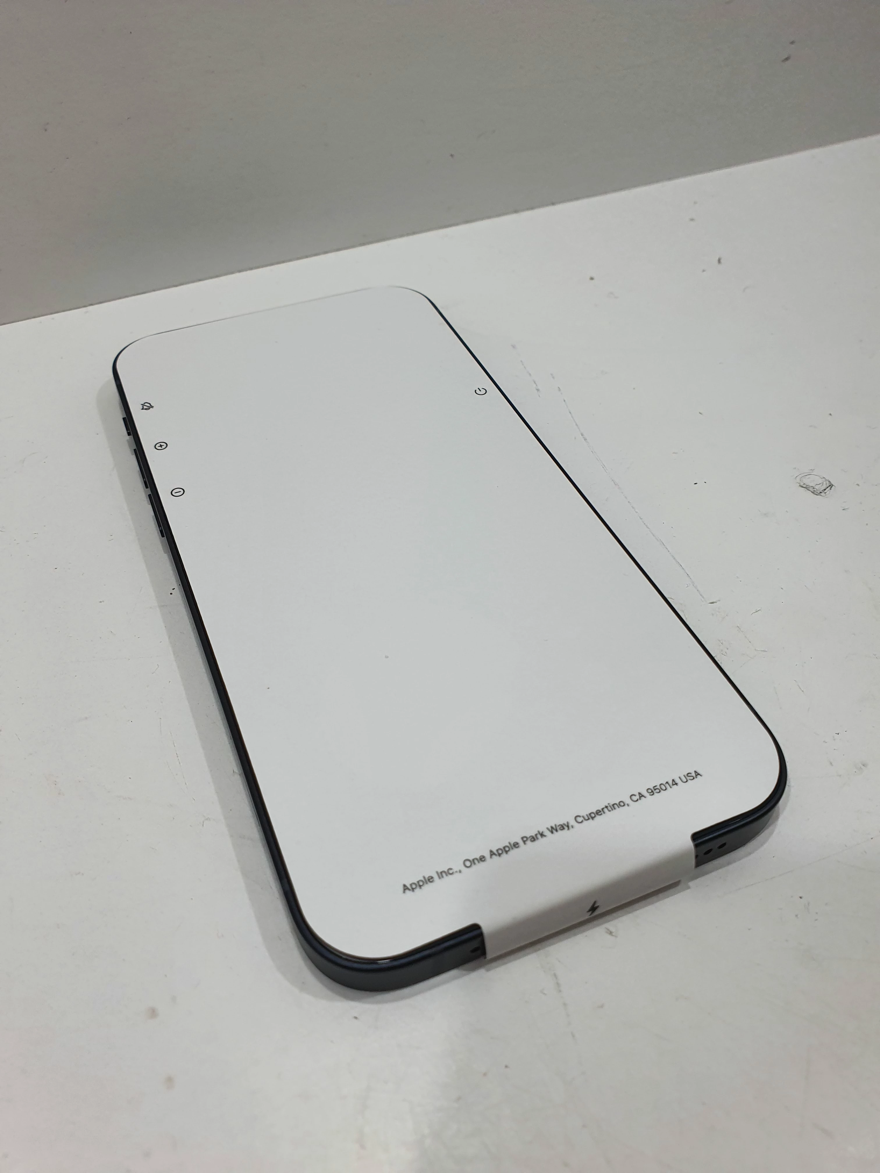 telefon-iphone-12-komplet-ean-gtin-194252031193