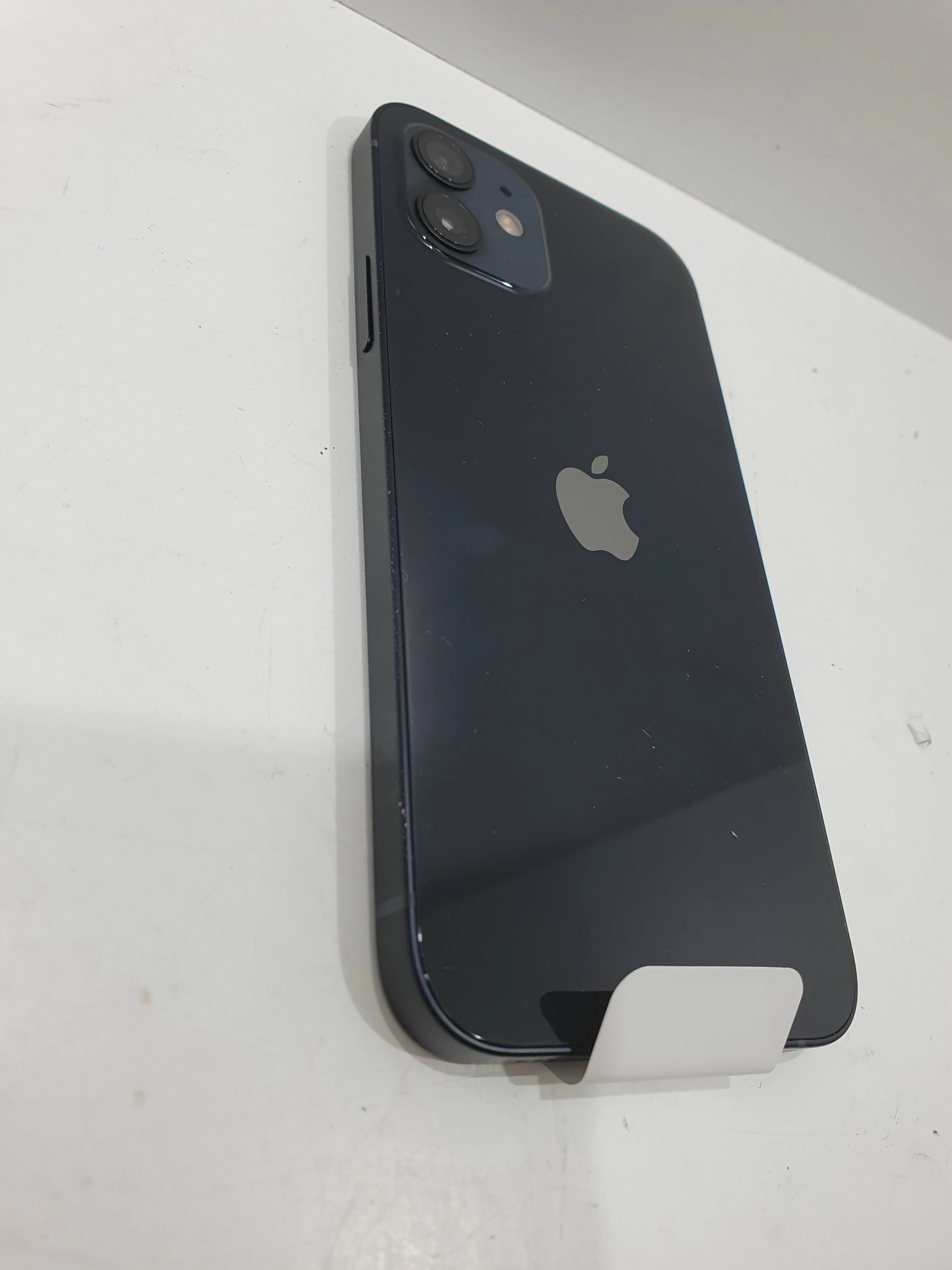 telefon-iphone-12-komplet-kolor-czarny